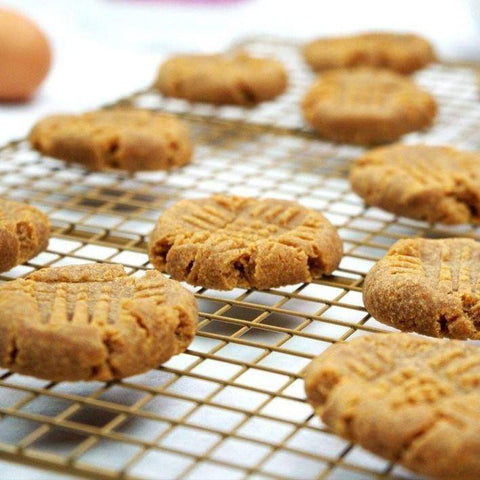 Cookies baked with Sweet Like Sugar on a cooling rack.